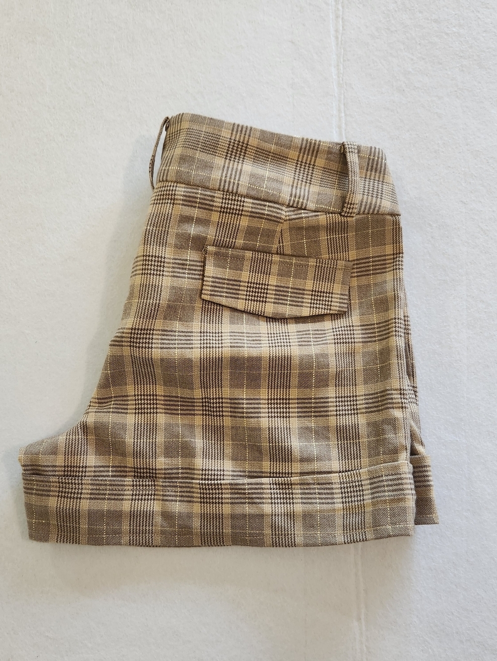 Yank Y2K Plaid Tailored Shorts in Tan and Cream Size 4 - Picture 3 of 7